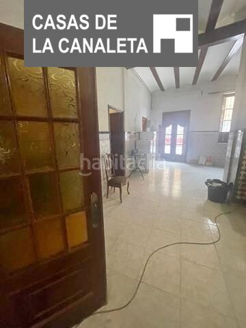 Foto 634ad6ca-4329-486f-a824-f25a20e1f500. Planta baixa amb aparcament a La Constitución-Canaleta Mislata