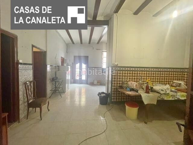 Foto bf91db71-e290-4c88-8f7b-a8284f8418dc. Planta baixa amb aparcament a La Constitución-Canaleta Mislata