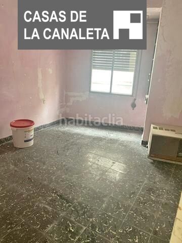 Foto ca4414b7-8170-429b-b91f-684336f48d56. Planta baixa amb aparcament a La Constitución-Canaleta Mislata