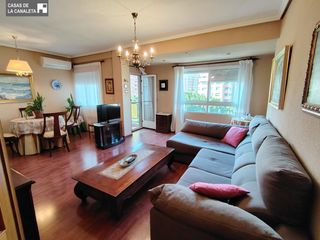Appartement à La Constitución-Canaleta. Piso en la zona de principe de asturias