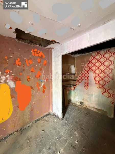 Foto 07405470-1780-47fb-a5ca-4a25662f70f0. Planta baixa a Cardenal Benlloch Mislata