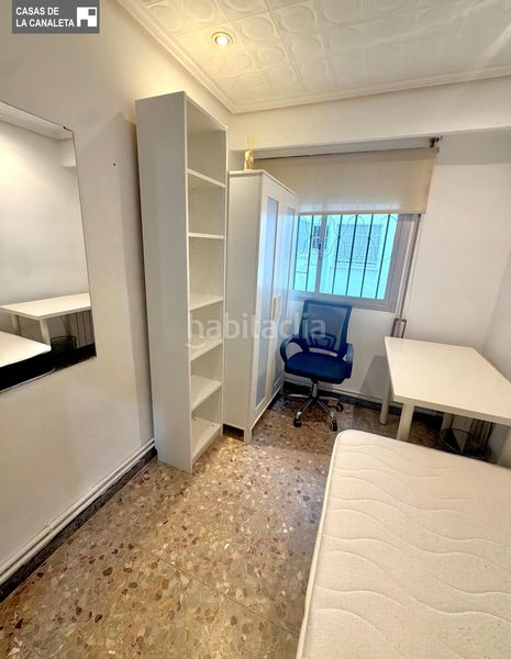 Foto f33d03e9-0c3c-4f33-8e1f-da2e0fb9e56c. Pis a Ciutat Jardí Valencia