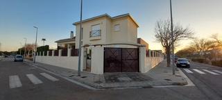 Chalet  Carrer de rupert chapí 3. Chalet indedpendiente en la mejor zona de gandia