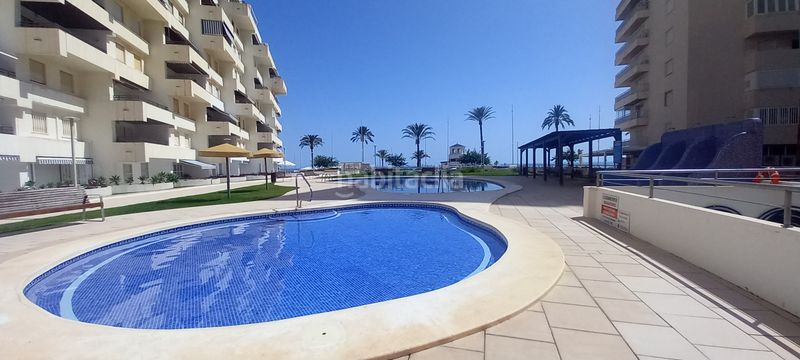 Foto 466a63bc-aa12-4e0c-b6bf-285d1f864e18. Pis amb aparcament piscina a Playa de Gandía Gandia