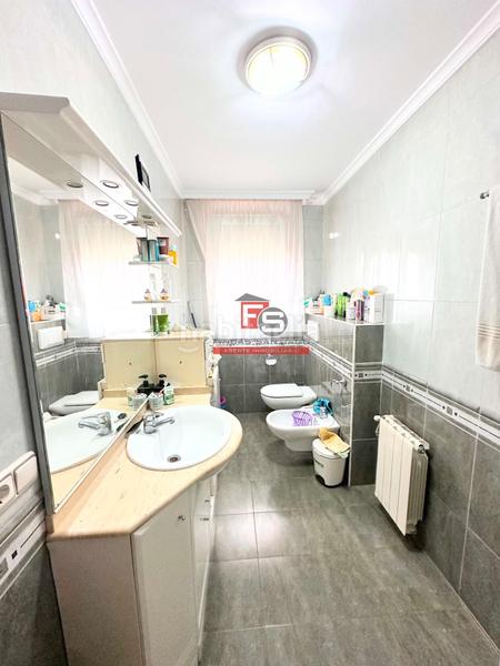 Foto 285e128e-e94c-4d9a-b3b0-cb9db0ccfd54. Chalet en calle single del 32 chalet con piscina en urbanización bona vista en Cullera