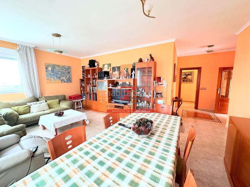 Foto 3a1aa441-cdbd-473f-bddb-9f2f9a8bdb0d. Chalet en calle single del 32 chalet con piscina en urbanización bona vista en Cullera