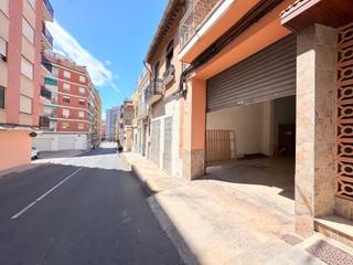Aparcament cotxe  Calle repla san antoni. Espacioso local comercialgaraje en el centro de san antonio