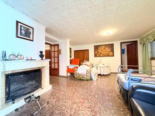 Pis  Calle dels hort. Vivienda en pleno centro del pueblo de cullera