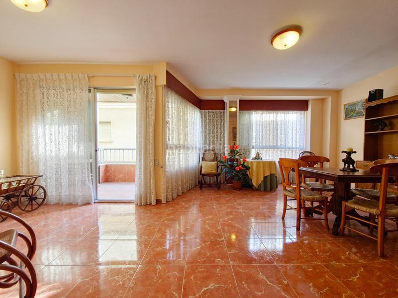 Foto 1730bed0-bb8b-4ebb-9521-1a55fb24f6b6. Casa con parcheggio in pueblo de Cullera Cullera