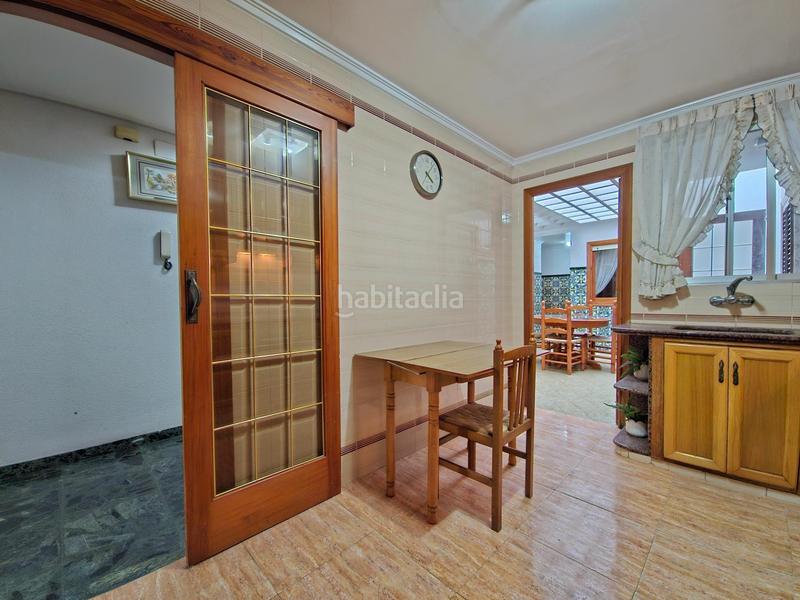 Foto bd605f46-918a-41f1-afd4-f15a2141773c. Casa con parcheggio in pueblo de Cullera Cullera