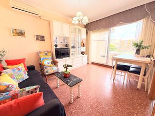 Apartment in Calle madrid 1. Atractivo apartamento en cullera  san antonio, a solo 100m del m