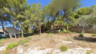 Residential Plot  Calle lliri. Terreno orientado al sur jardines