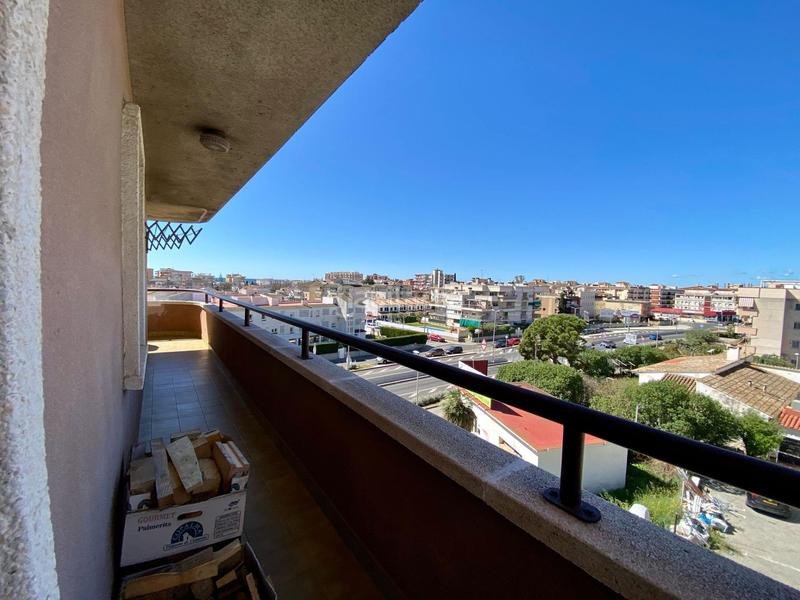 Foto 9520acd1-3926-4fbb-9732-336f711833e2. Piso  esquinero con ascensor piscina y parking en Cunit