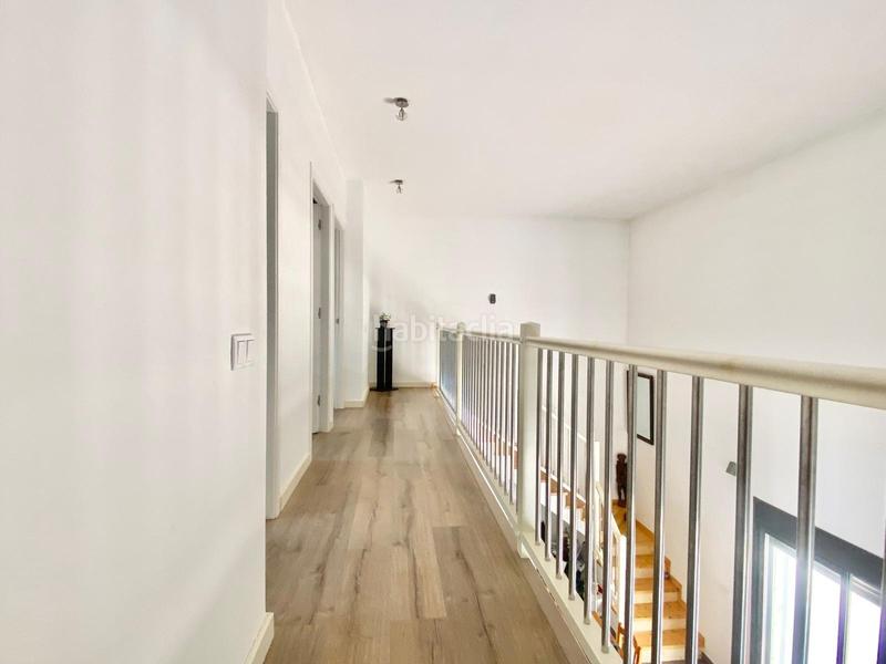 Foto c61265cf-f9c7-4a79-9296-f93f03d1041b. Chalet con riscaldamento parcheggio piscina in costa Cunit - els jardins - els rosers Cunit