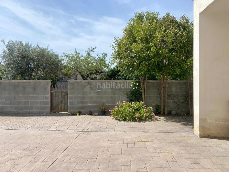 Foto f0356a9d-353e-417b-ba69-fd0c63d99345. Chalet con riscaldamento parcheggio piscina in costa Cunit - els jardins - els rosers Cunit