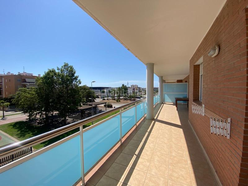 Foto a720ccb5-7cdf-45ba-90f9-a26c408000af. Pis amb calefacció aparcament piscina a prat de Cunit Cunit