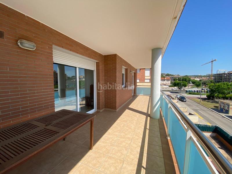 Foto fa31cbd9-9069-4824-bbc6-89875e630c71. Pis amb calefacció aparcament piscina a prat de Cunit Cunit