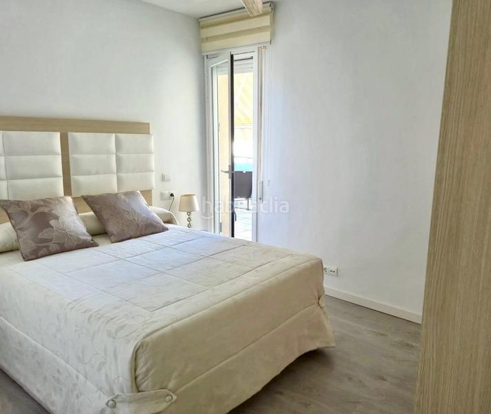 Foto 147a47a2-2577-4373-b673-8ba01f89d19d. Ático  reformado con solarium y piscina en Cunit residencial Cunit