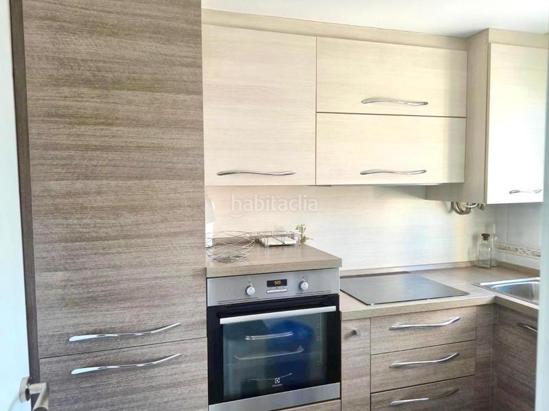 Foto 5dd83a1d-6c5d-440d-8710-9baa3bccc946. Ático  reformado con solarium y piscina en Cunit residencial Cunit