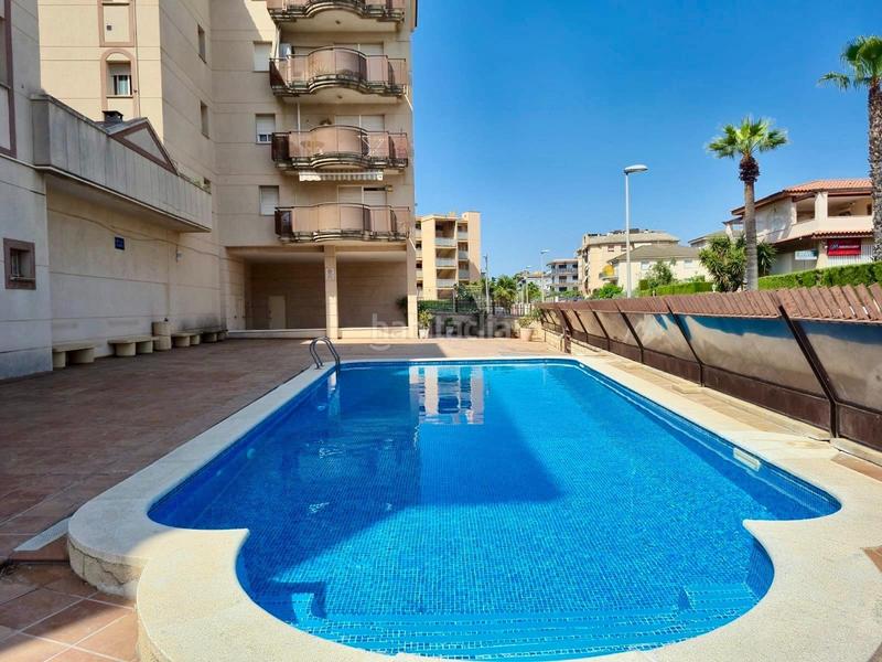 Foto c091b9b5-90c5-4759-978e-c40aa5ec39a6. Àtic amb piscina a Cunit residencial Cunit