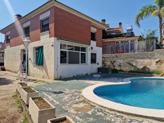 Chalet in Segur de Calafell Nucli Urbà. Oportunidad casa a 4 vientos en segur de calafell