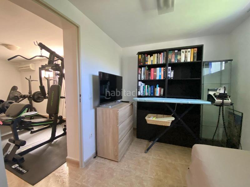 Foto 1673eafb-e862-4ed7-83d4-93f249b62f51. Chalet impecable chalet con piscina en Cunit residencial Cunit