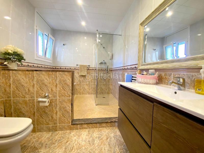 Foto 7313e020-8c9c-421b-92e1-6b19e0b1ef55. Chalet impecable chalet con piscina en Cunit residencial Cunit