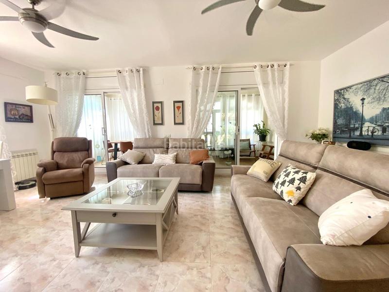 Foto 97dbb4e5-5a1f-4629-8d26-2f3f79f54d18. Chalet impecable chalet con piscina en Cunit residencial Cunit