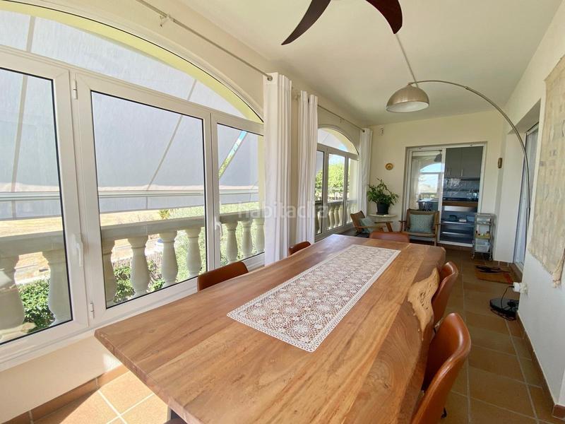 Foto da0c3d47-e523-46c1-a42c-04330d211178. Chalet impecable chalet con piscina en Cunit residencial Cunit