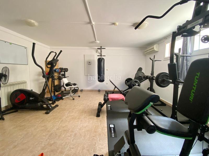 Foto f81b39a4-f82b-4c68-b93d-5e20d505fdc7. Chalet impecable chalet con piscina en Cunit residencial Cunit