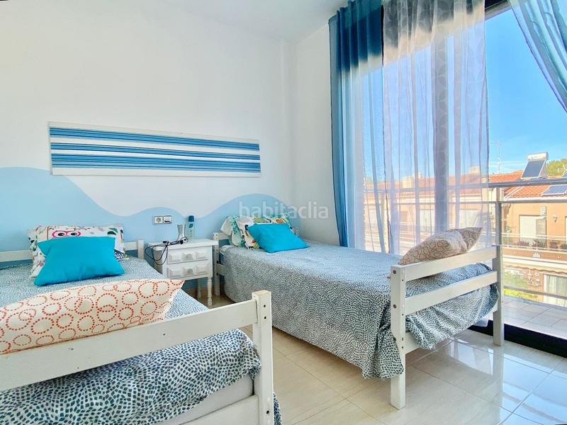 Foto 8d6ea0bb-fed4-4dfe-b58e-bd6bde9b1cab. Casa adosada espectacular casa adosada en Bonavista con vistas al mar en Vendrell (El)