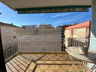 Etagenwohnung  Calle calafell. Gran piso en tercera línea de mar