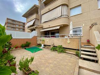 Planta baixa a Cunit Residencial. Planta baja con dos grandes terrazas lista para entrar a vivir