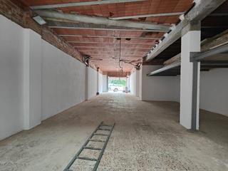 Local Comercial a Nucli Antic. Almacén de 116m2 en el centro de cunit