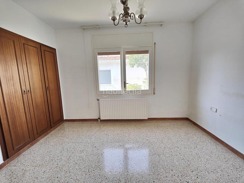 Foto 758dbaea-1fe8-49d2-8323-e8937ead5c30. Chalet mit heizung parking in Cunit residencial Cunit