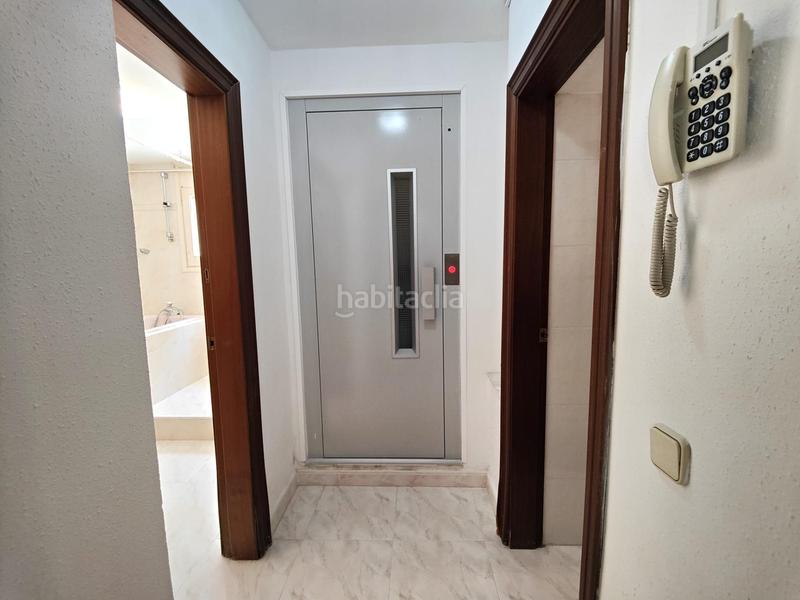 Foto c1225943-25be-4ae7-b00f-40ec8b277a7a. Chalet mit heizung parking in Cunit residencial Cunit