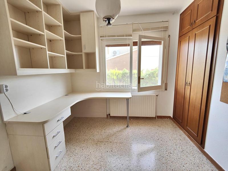 Foto d8fdb4a5-b3bf-46b3-b9ca-21329e3d0db8. Chalet mit heizung parking in Cunit residencial Cunit