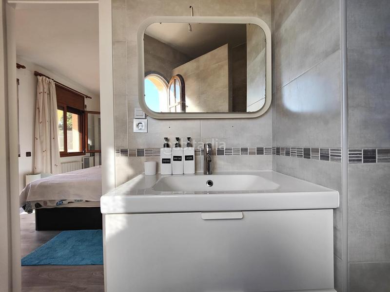 Foto 215e1341-c309-4ed1-b9ab-a6d116b6b276. Chalet with heating parking pool in Cunit residencial Cunit