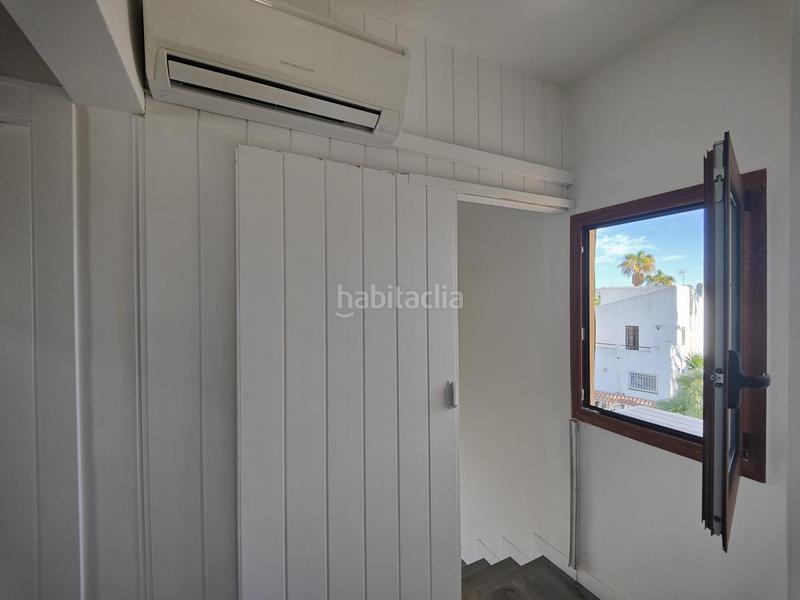 Foto 56a5f7cc-6187-410d-88fe-644682c2b739. Chalet with heating parking pool in Cunit residencial Cunit