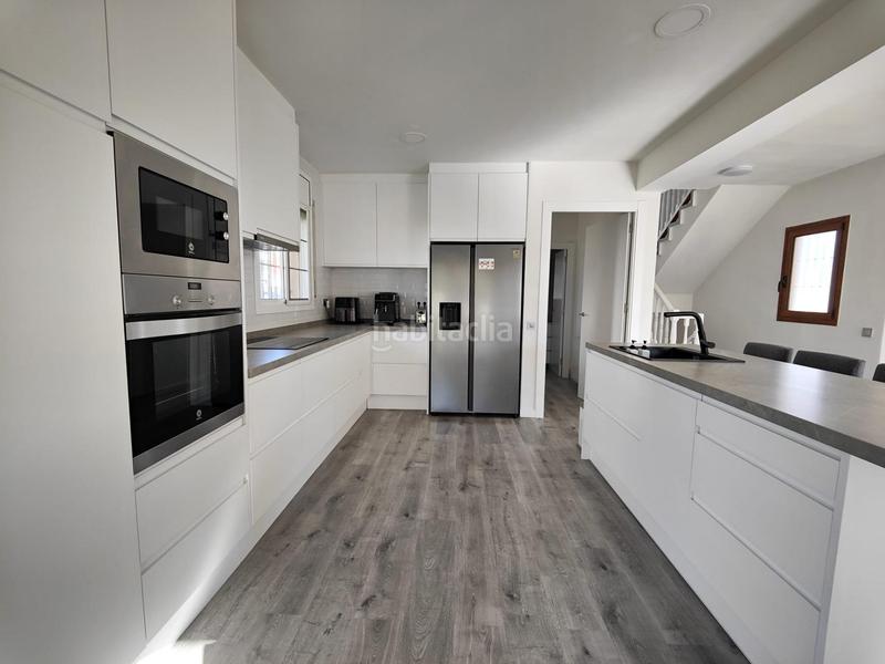 Foto afbb4cd3-86ef-413d-b5e1-84c24cc6e7d5. Chalet with heating parking pool in Cunit residencial Cunit