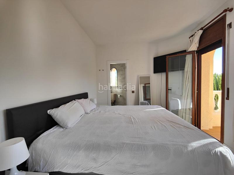 Foto dbfdb73f-abdb-4214-9deb-93142f63a76c. Chalet with heating parking pool in Cunit residencial Cunit