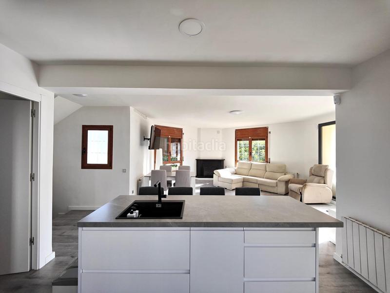 Foto ec1c878f-45e3-4c36-a143-c3361626b085. Chalet with heating parking pool in Cunit residencial Cunit