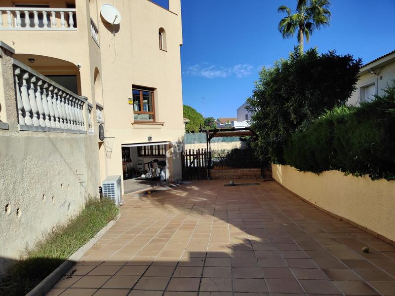 Foto f10783d9-759d-49b6-ab1d-62808c0154fe. Chalet with heating parking pool in Cunit residencial Cunit