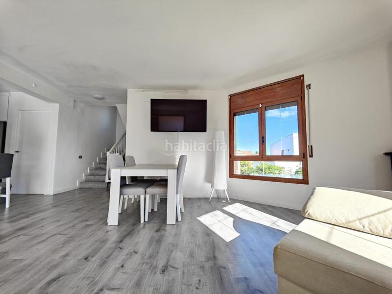 Foto f495a15d-3ff7-41d7-a0e6-93d527eecf7a. Chalet with heating parking pool in Cunit residencial Cunit