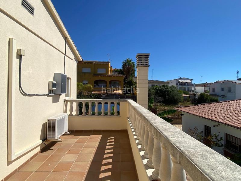 Foto 85ade2d5-240f-4e36-910f-e880acddf236. Chalet con riscaldamento parcheggio piscina in Cunit residencial Cunit