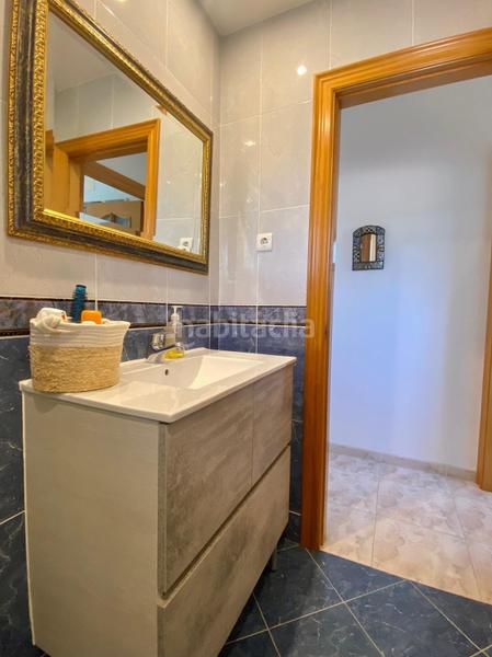 Foto bcdf45cd-59b2-423d-a4ef-89ff4b17fbe7. Chalet mit heizung parking pool in Cunit residencial Cunit