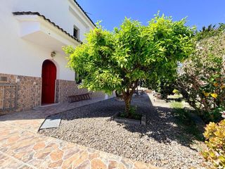 Chalet  Mar de java-m torrents. Chalet con piscina y 4 habitaciones en cunit y vistas al mar