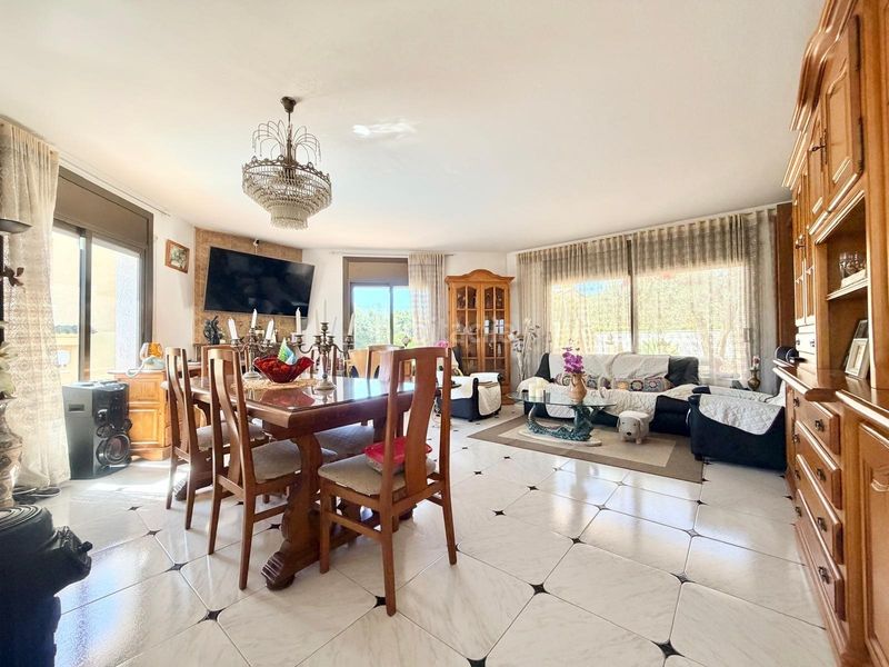 Foto ab1f87b1-9723-4dfb-9889-1875d6a0fc2d. Xalet amb calefacció aparcament piscina a Cunit residencial Cunit