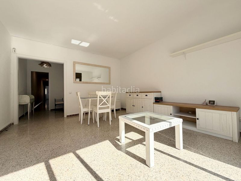 Foto b264986e-d89a-4eb9-b435-fd67a38cce02. Pis a Calafell poble Calafell
