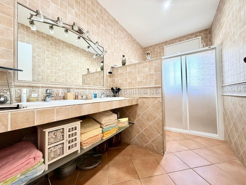 Foto 56030e2d-75da-409d-bda6-fc47a72d6a65. Xalet amb calefacció aparcament piscina a Coma-ruga platja Coma-ruga